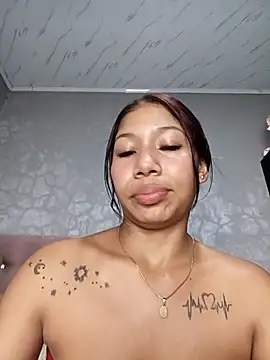 Rous-squir's Live XXX Chat