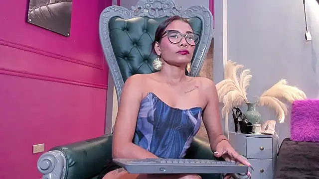 AtheneaBrownn live XXX chat