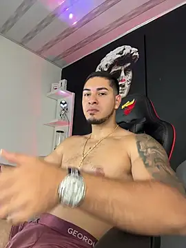 Dimitri_Colleman Adlı Modelin Canlı XXX Sohbeti