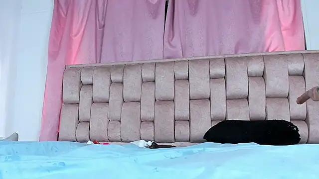 Emma_Evelyn Chat XXX in diretta