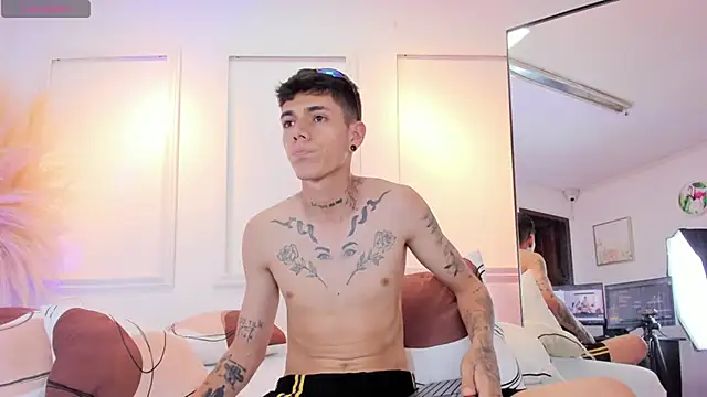 Tommy_valverde webcam show