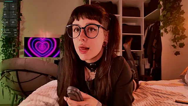 MichaellaMoon's Live XXX Chat