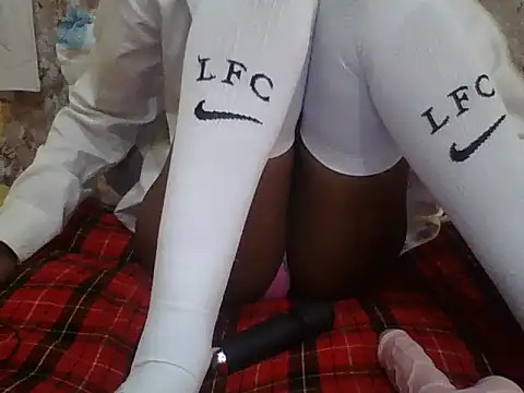 cute_pie200 élő XXX-chatje