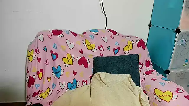 madisson_smalltits élő XXX-chatje