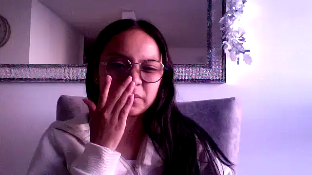 Chat +18 de katalina07_1 ao vivo