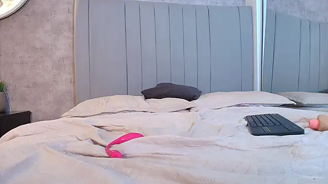 karla-ruiz élő XXX-chatje