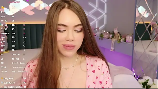 MimiForce élő XXX-chatje