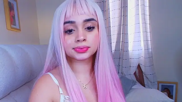 soph1a_roy's Live XXX Chat