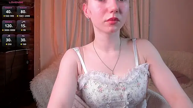 MilaKika's Live XXX Chat