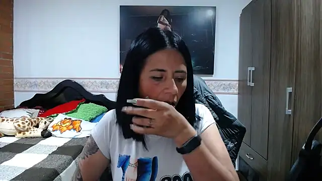 Chat +18 de sharoon_cheerry ao vivo