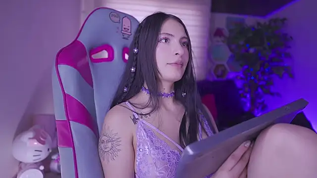 Rebecah_1 Adlı Modelin Canlı XXX Sohbeti