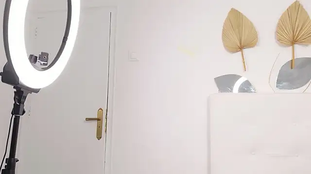 Chat +18 de Alma_Rosee ao vivo