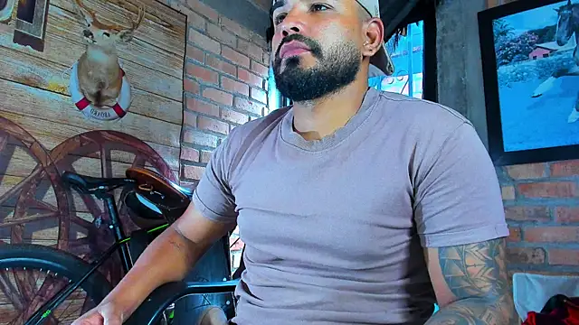 dominic_jonson Show Webcam