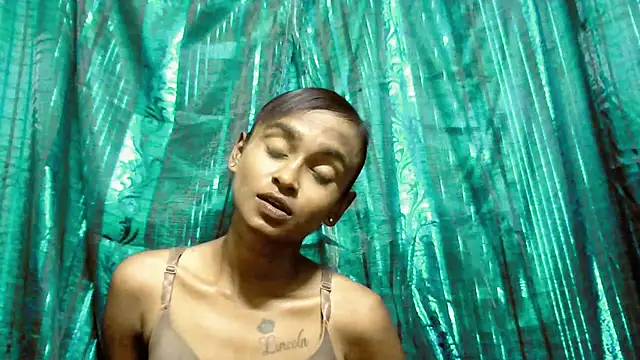 SassyXindian Chat XXX in diretta