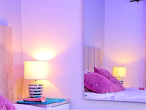 EmilySearss Adlı Modelin Canlı XXX Sohbeti