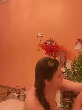 Flossy_Vettie Adlı Modelin Canlı XXX Sohbeti