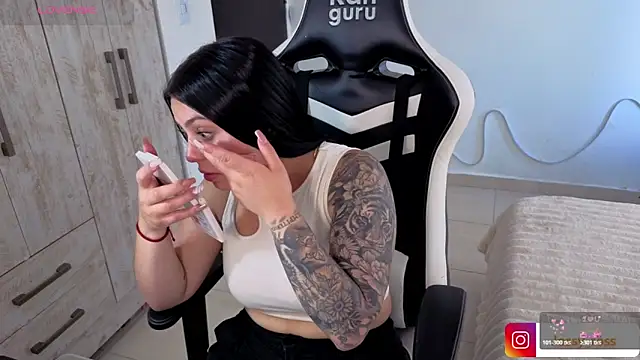 Victoryyy_'s Live XXX Chat