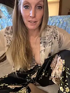 ItsDanniG's Live XXX Chat