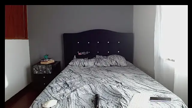 Emilia_1995 – Live XXX-chat