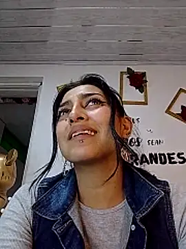 jaade_doll's Live XXX Chat