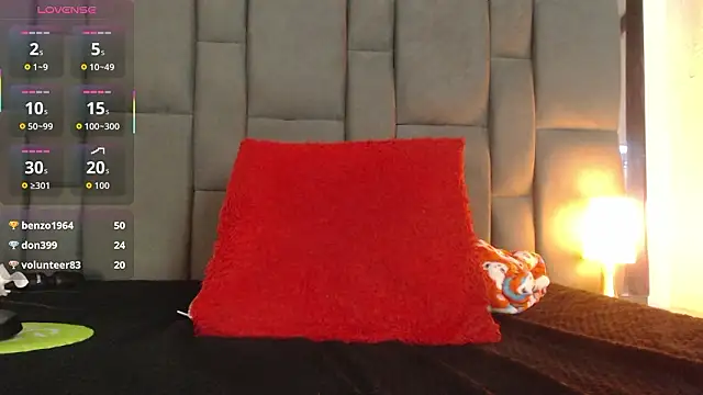 SELENA_BIGBOOBS live XXX chat