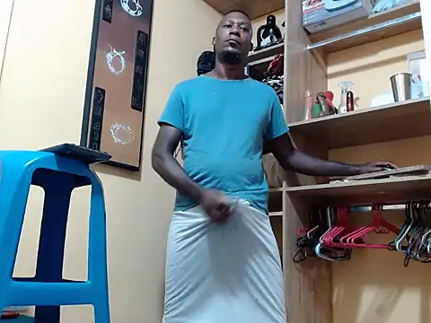 kurtbigcock: διαδικτυακό σόου στην κάμερα