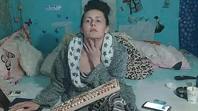 brighteyes77 live XXX chat