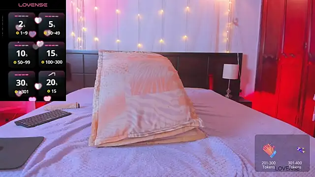 Chat +18 de MiaMarin_hot ao vivo