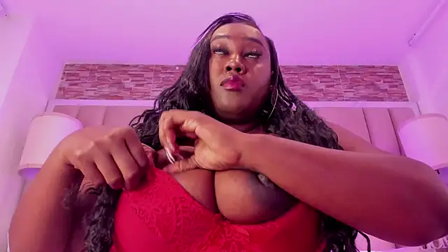 ShaniaBrownnのライブXXXチャット