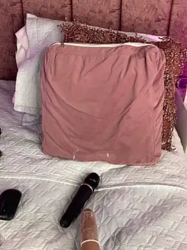 IsabellaGrey19: онлайн-секс-чат