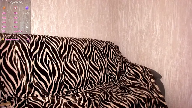 SophieShyy Chat XXX in diretta