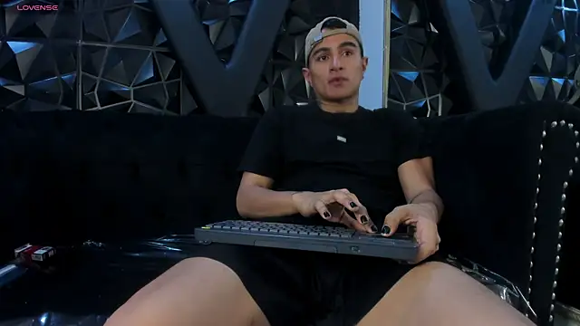 XXX chat uživo modela LiamDeep