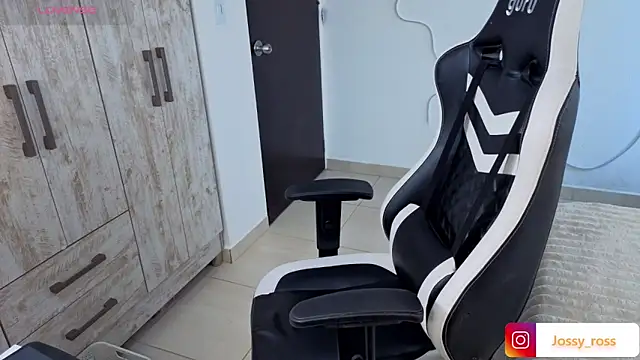 Victoryyy_ লাইভ XXX চ্যাট