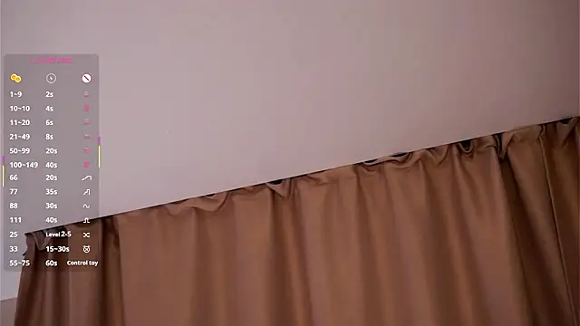 EffieHenri Adlı Modelin Canlı XXX Sohbeti