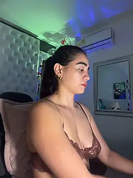 ZarahEvans 即時 XXX 聊天