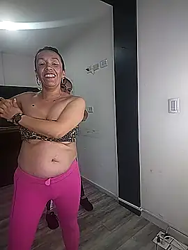 Shantey_Laurent – Live XXX-chat