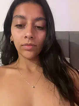 BrittanyDiaz: διαδικτυακό σόου στην κάμερα