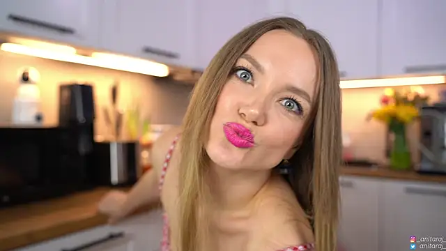 Chatroom XXX en direct de anitaraj_