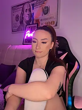 KemberlyEll Adlı Modelin Canlı XXX Sohbeti