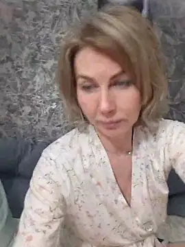 stellahere8's Live XXX Chat