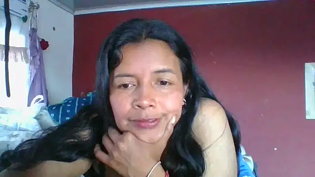 DianaOchoa_ Adlı Modelin Canlı XXX Sohbeti