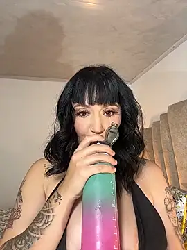 Chat +18 de emily_acorn ao vivo