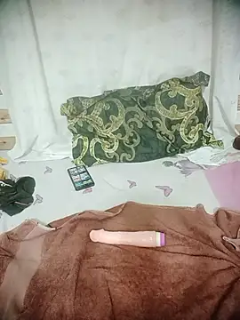 xoupleaura Show in webcam