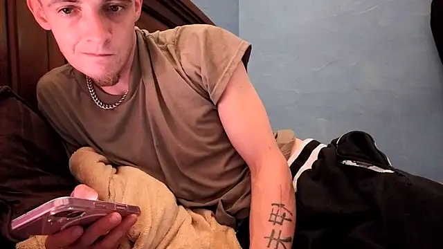 Ilovepussy1911 网络视讯表演