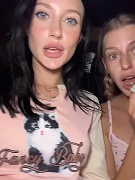 kira_mia webcam show