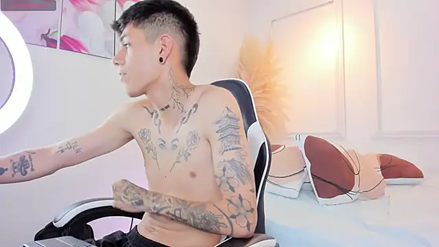 Tommy_valverde's Webcam Show