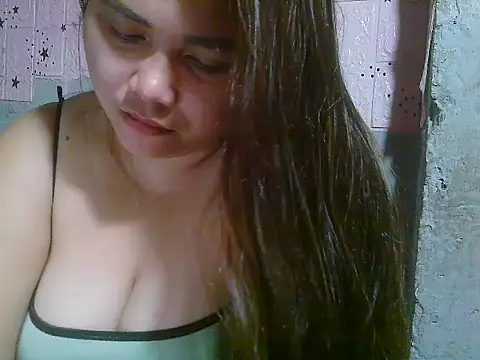 Creamsweetpussy28's Live XXX Chat