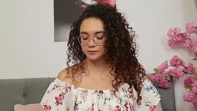 แชท XXX สดของ Taylor_Tina