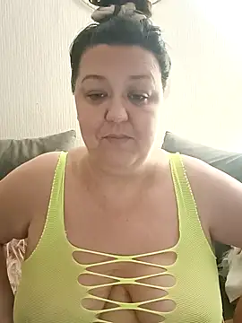 Nova-iswiserx live XXX chat