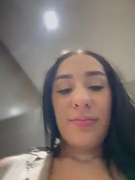 __IRIS__ live XXX chat